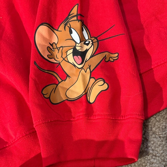 Tom and Jerry Red Sweater - Picture 4 of 4